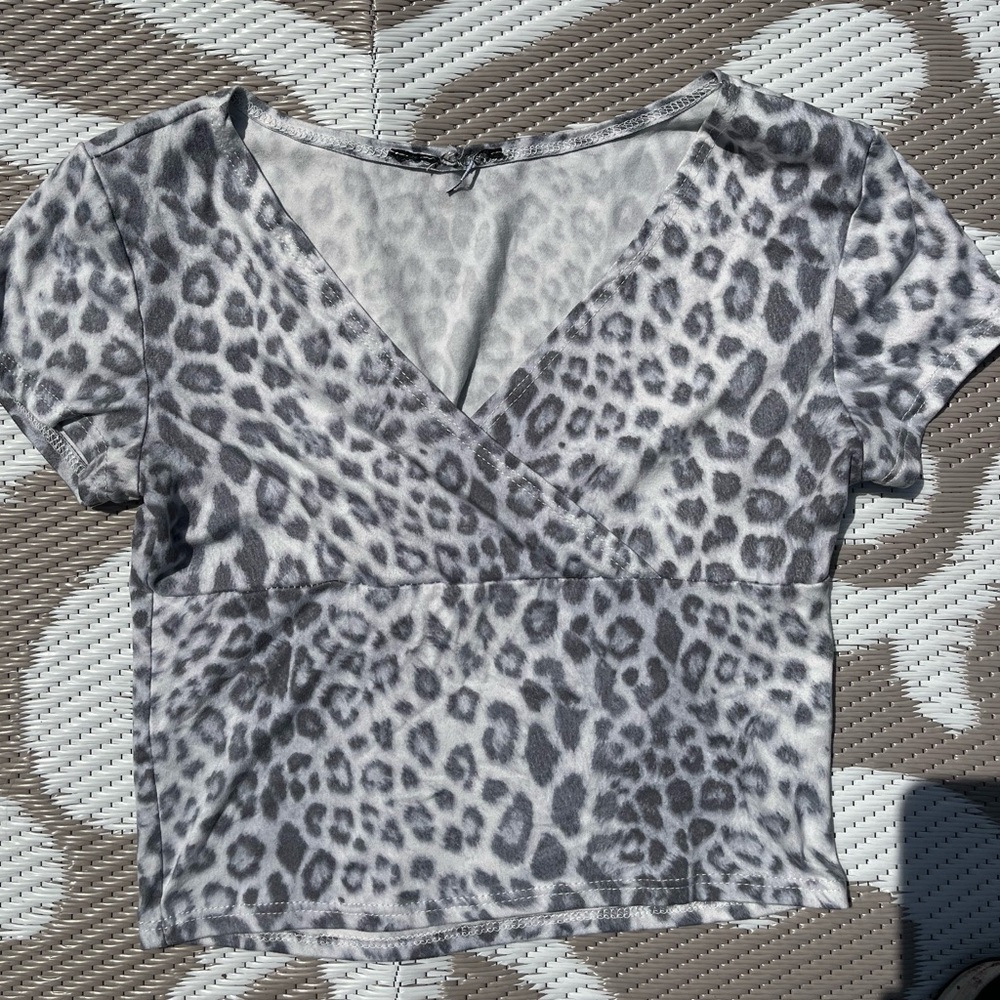 Grey and White Cheetah Print Cropped Going Out Top. Size M